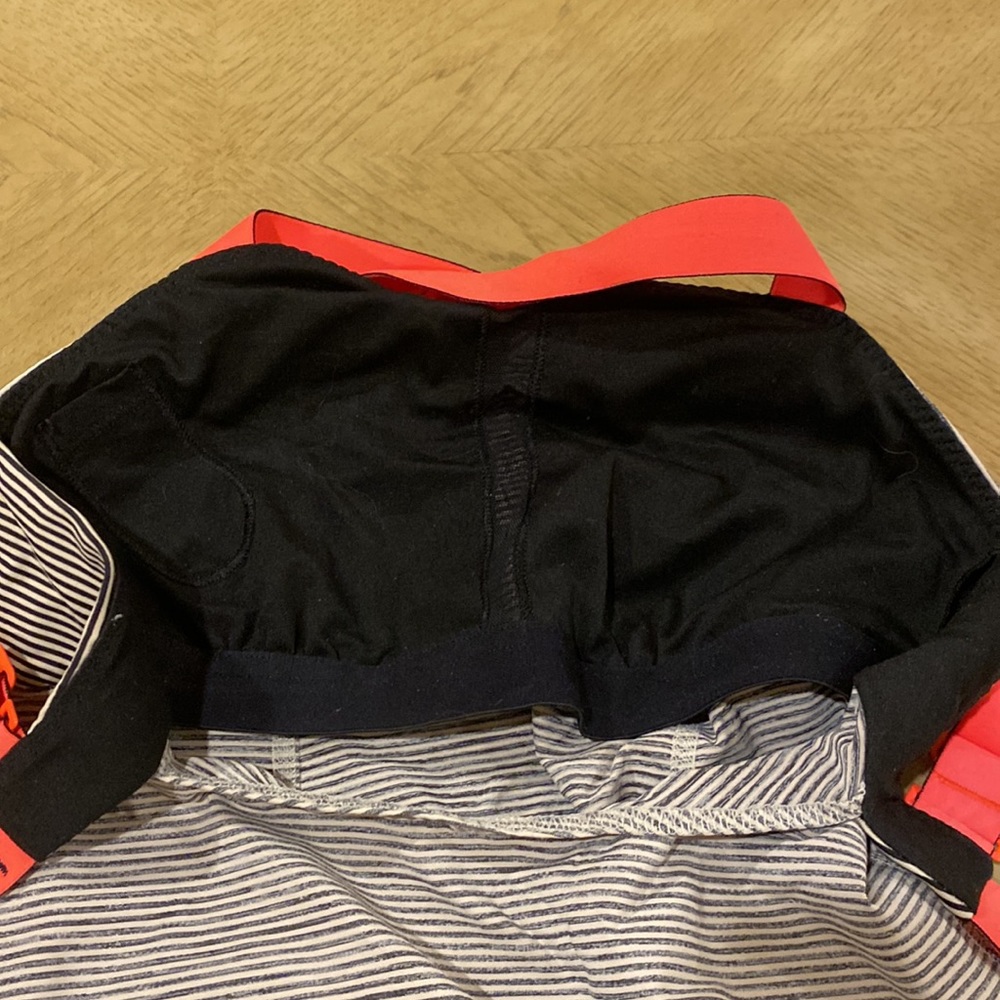 Lululemon Top With Build In Bra In Good Condition - image 4